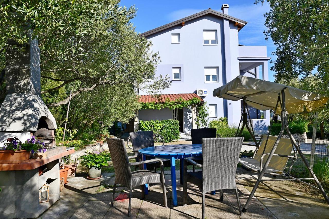 Apartments Novotny Banjol Eksteriør billede